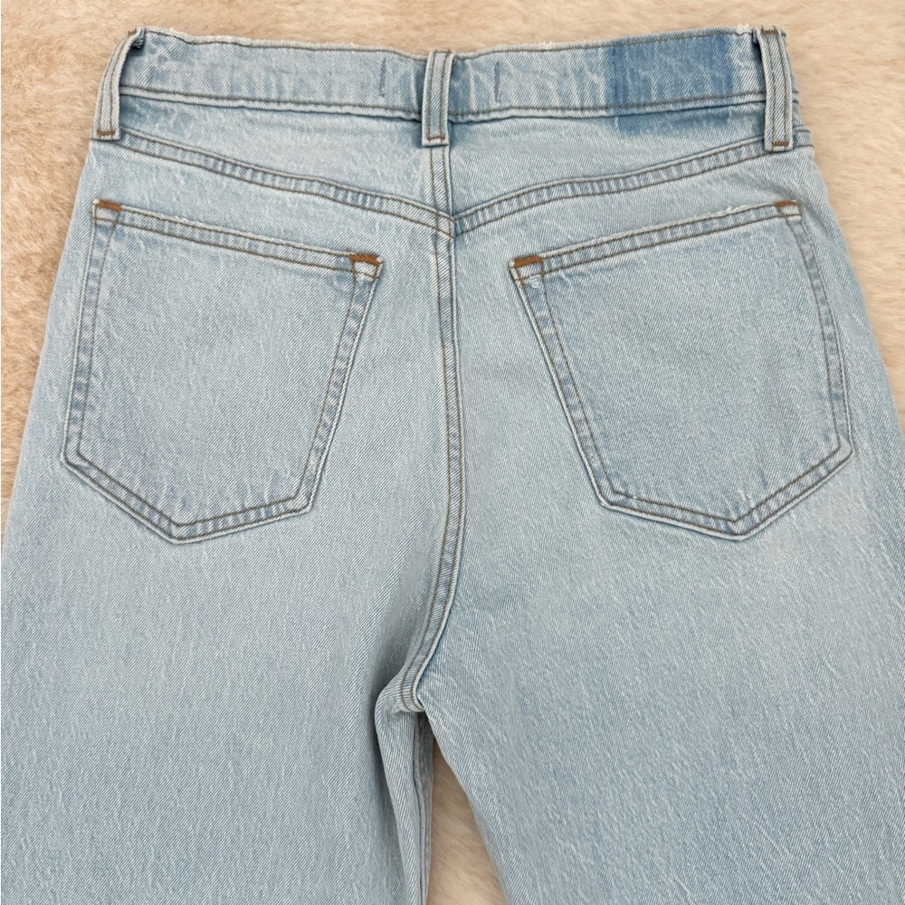 Abercrombie & Fitch Light Blue 90s Relaxed high rise jeans - Picture 10 of 10